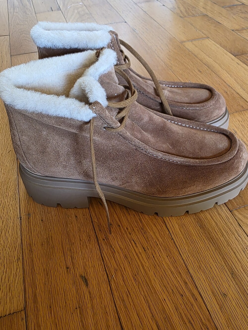 NWOB Stuart Weitzman Hudson Shearling Chukka Boots Size 10B